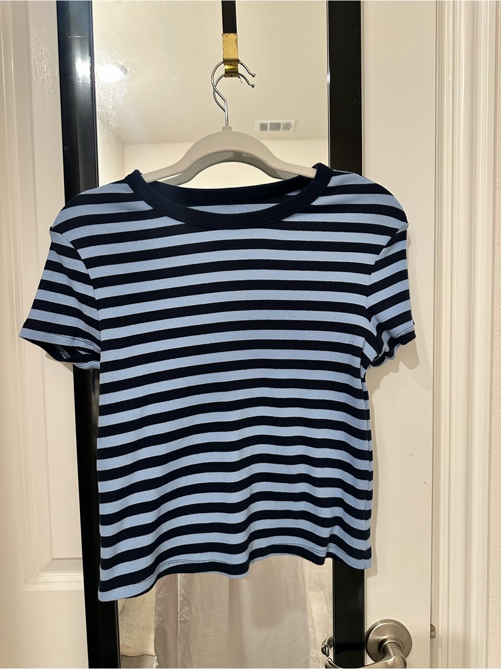 Old Navy Black and Light Blue Striped Short Sleeve Tee